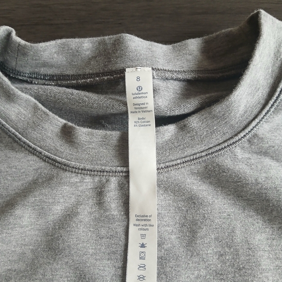 Lululemon Short Sleeve Swestshirt Nwot Size 8 - Picture 4 of 4
